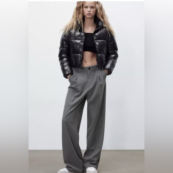 Zara Cropped Black Puffer Jacket Coat with High Neck. Shiny Black. Size Large - Picture 2 of 11